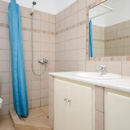 Villa White Cedar